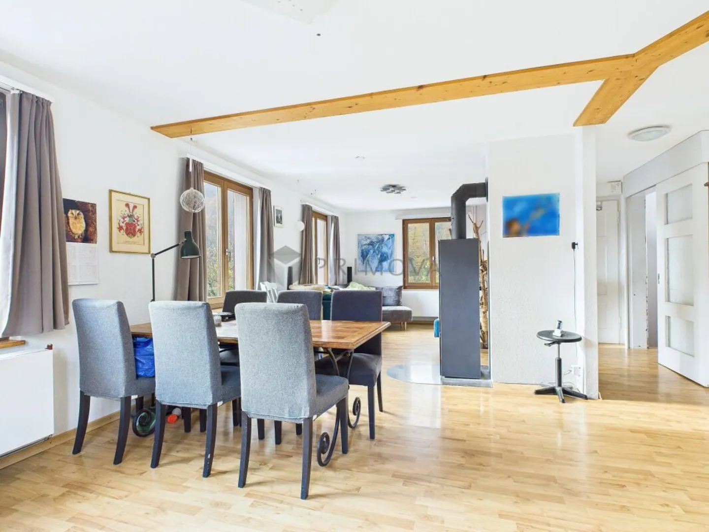 Spacious residential house with easy conversion to a multi-generational project - Photo 2 of 10