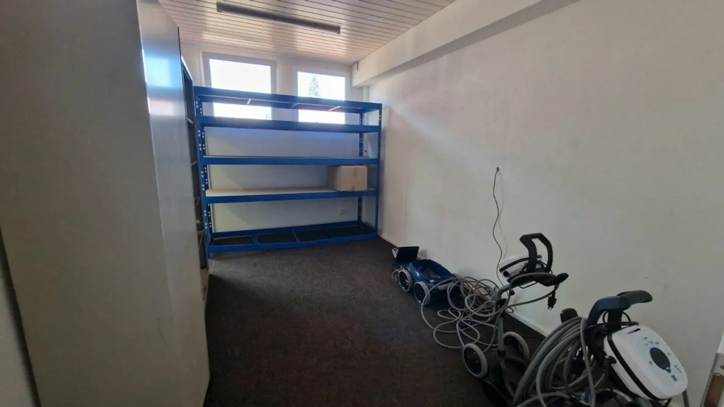 IDEALE PER NEGOZIO/SHOWROOM/ARTIGIANO - Foto 6 di 10