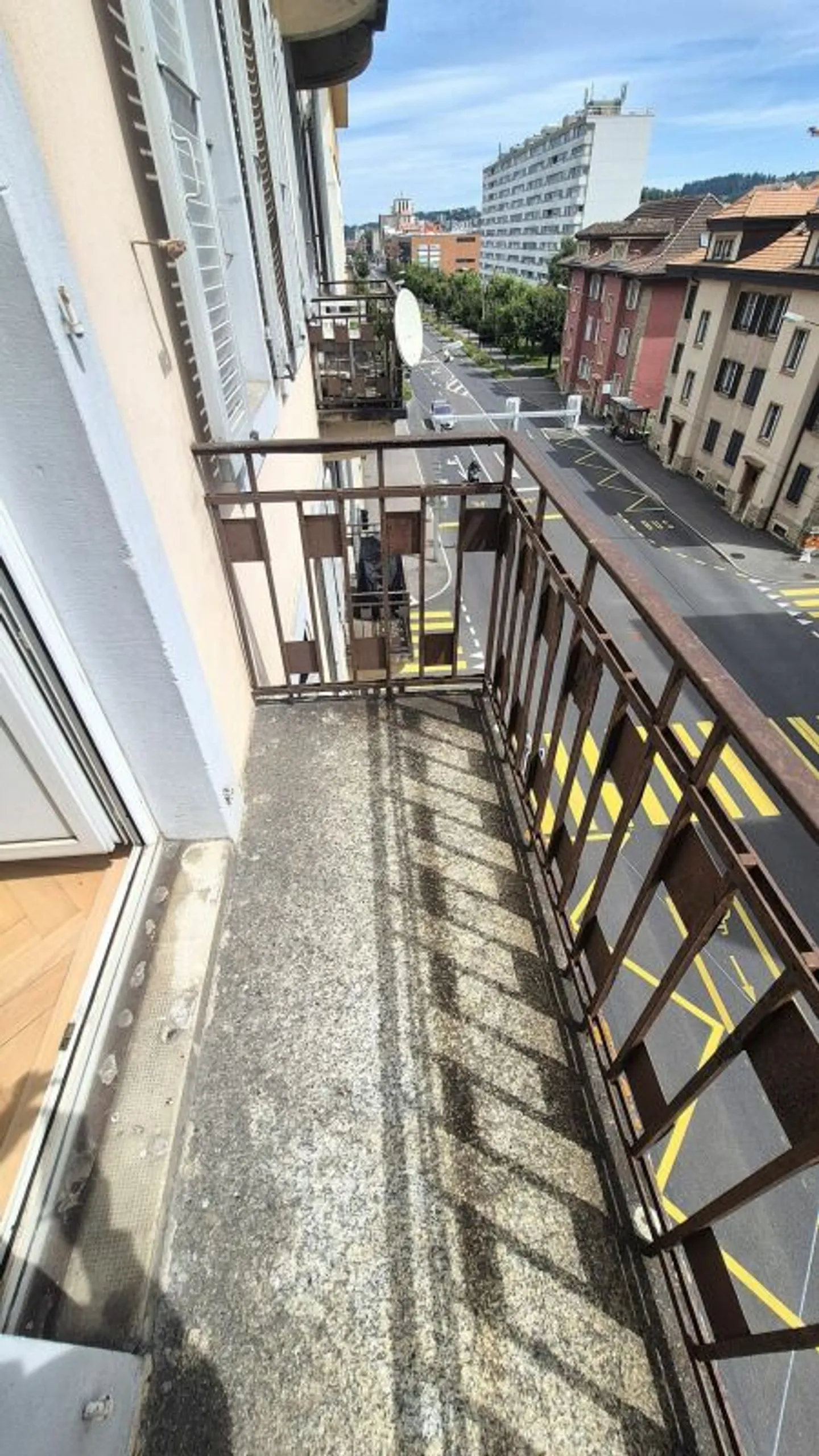 Schöne 3-Zimmer-Wohnung mit Balkon in La Chaux-de-Fonds - Foto 6 von 10