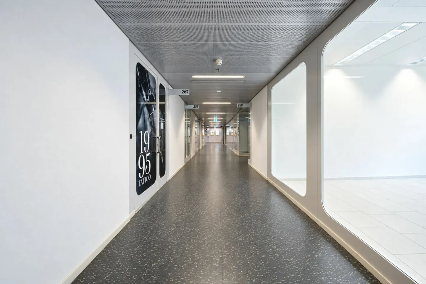 Office or Showroom in Glattpark ZH - Photo 3 of 13