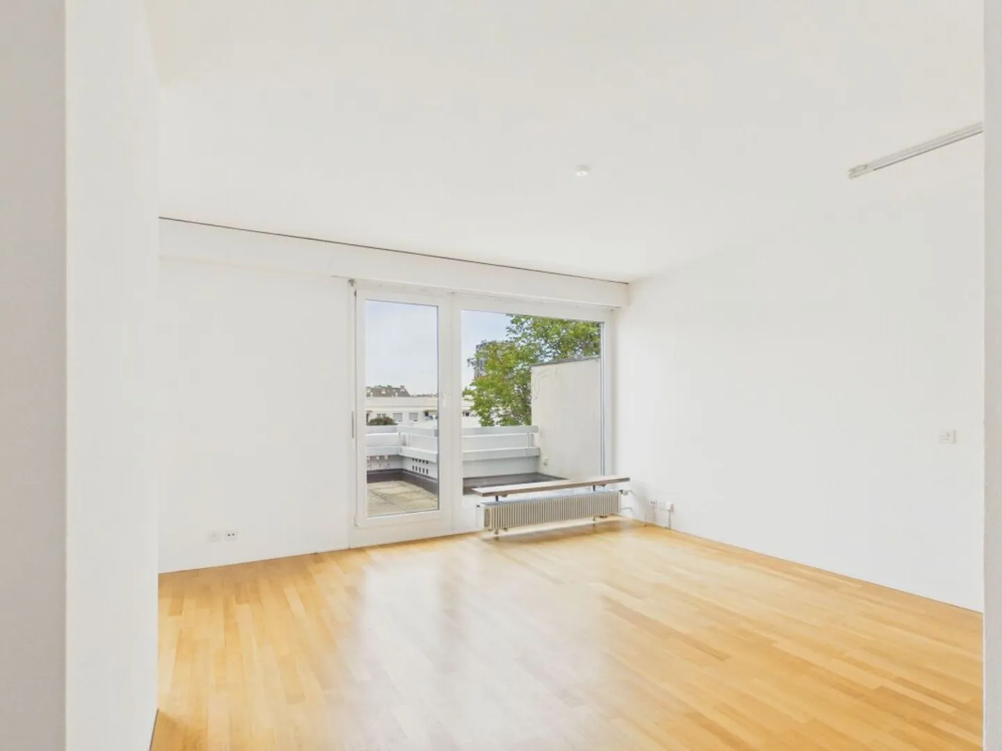 Dreamlike 3.5 Room Penthouse Central in Basel - Photo 10 of 13