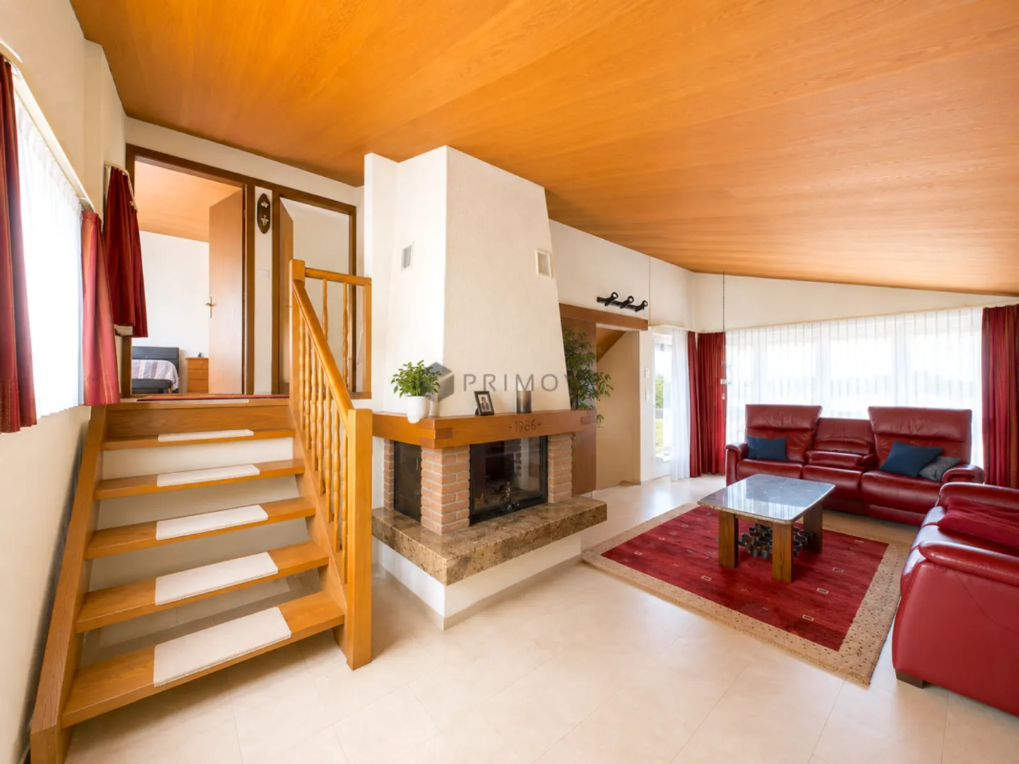 Charming home with space for hobbies and business - Photo 4 of 12