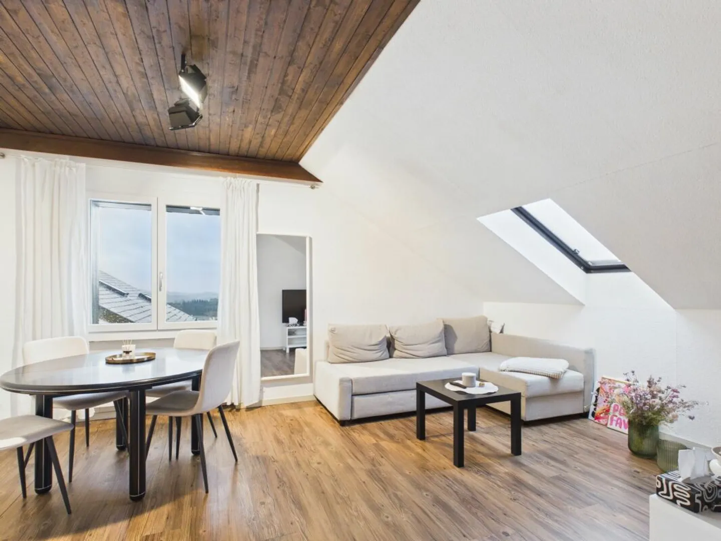 Exklusives Einfamilienhaus mit Einliegerwohnung an ruhiger Lage - Photo 12 sur 13