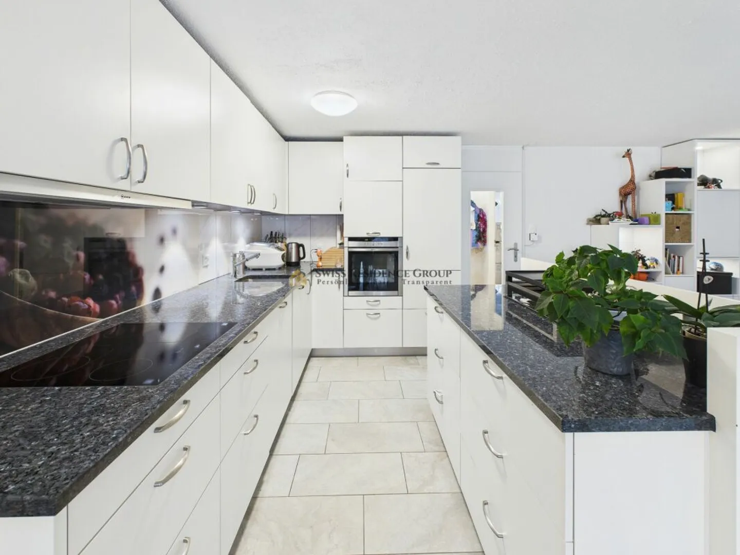 Modernes 5.5-Zimmer-Reiheneinfamilienhaus mit exklusivem Gartenjuwel - Foto 6 von 13