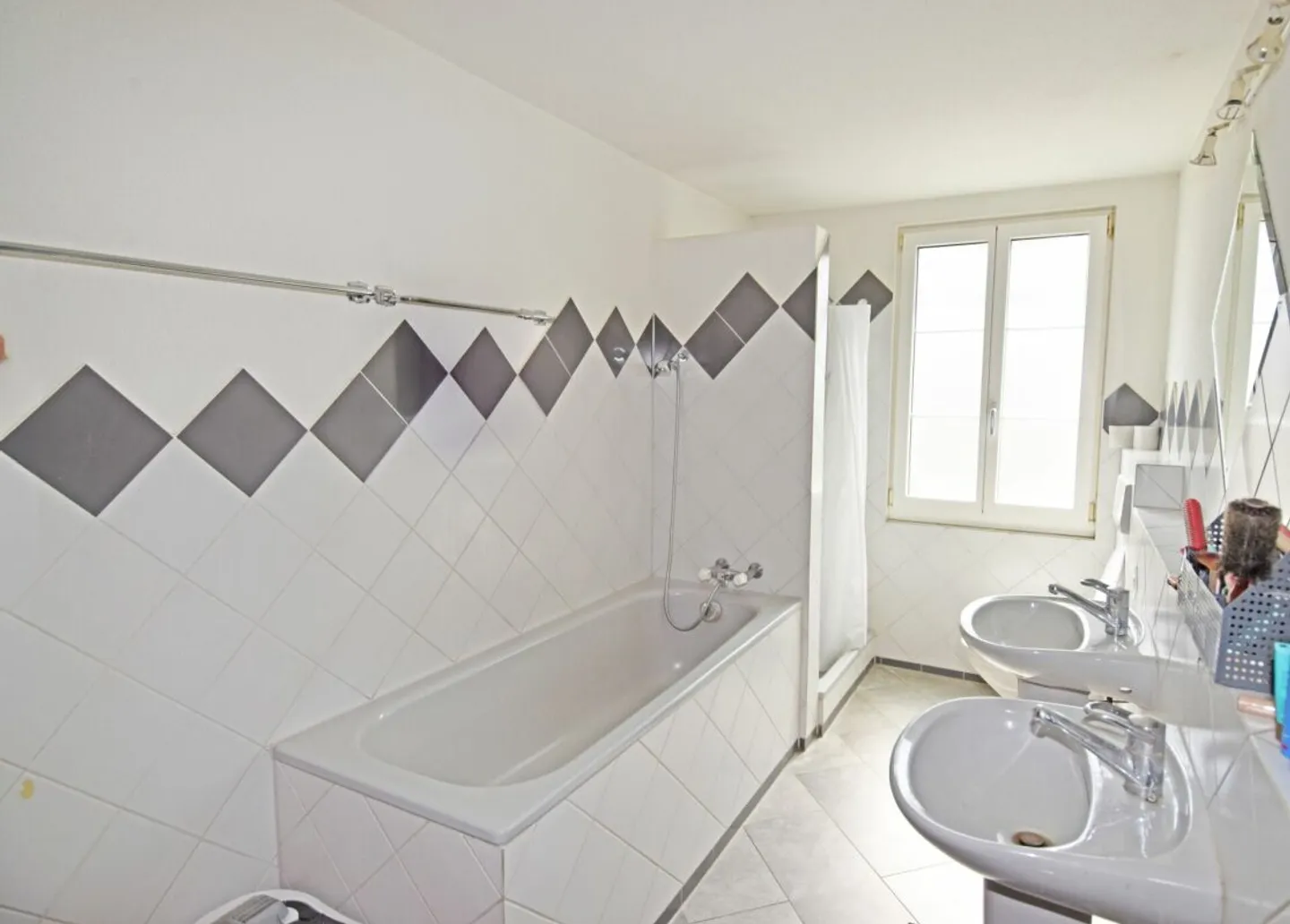 Historical Home with Large Garden, Studio & Plenty of Space - Photo 7 of 13