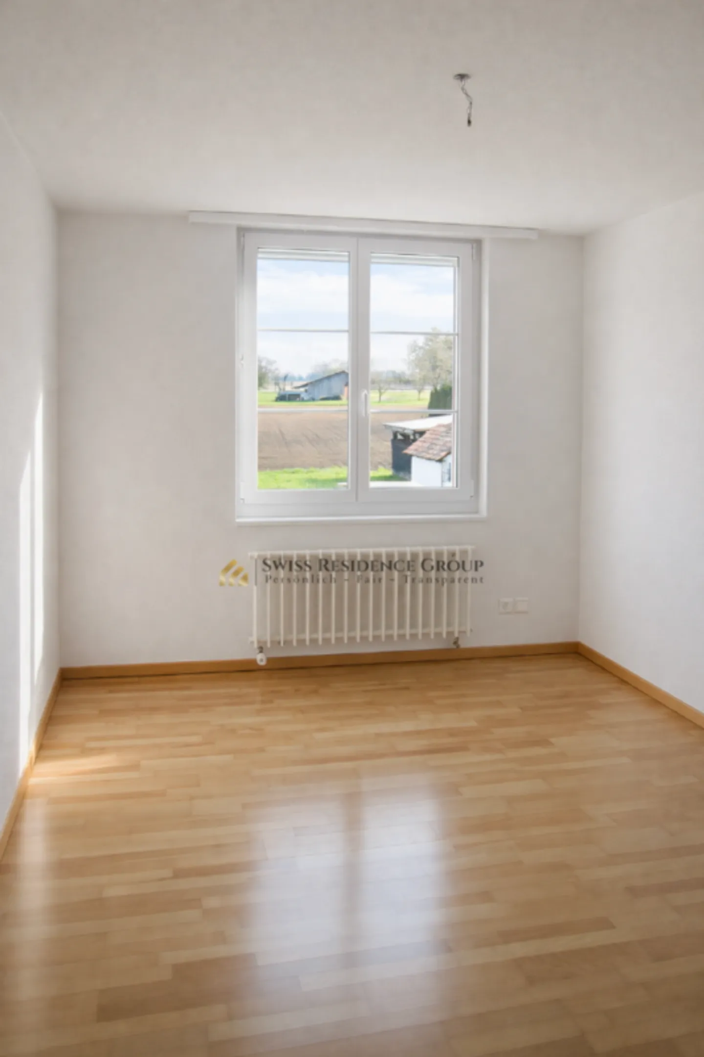 Soleggiato e tranquillo con grande giardino in comune - Foto 3 di 13