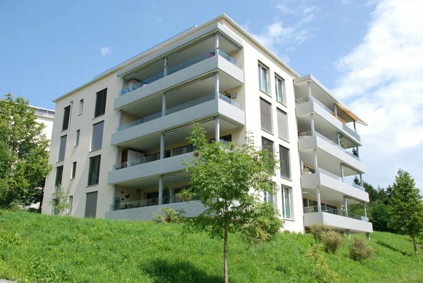 Grosszügiges Wohnen mit besonderem Wohnkomfort - Foto 2 von 5