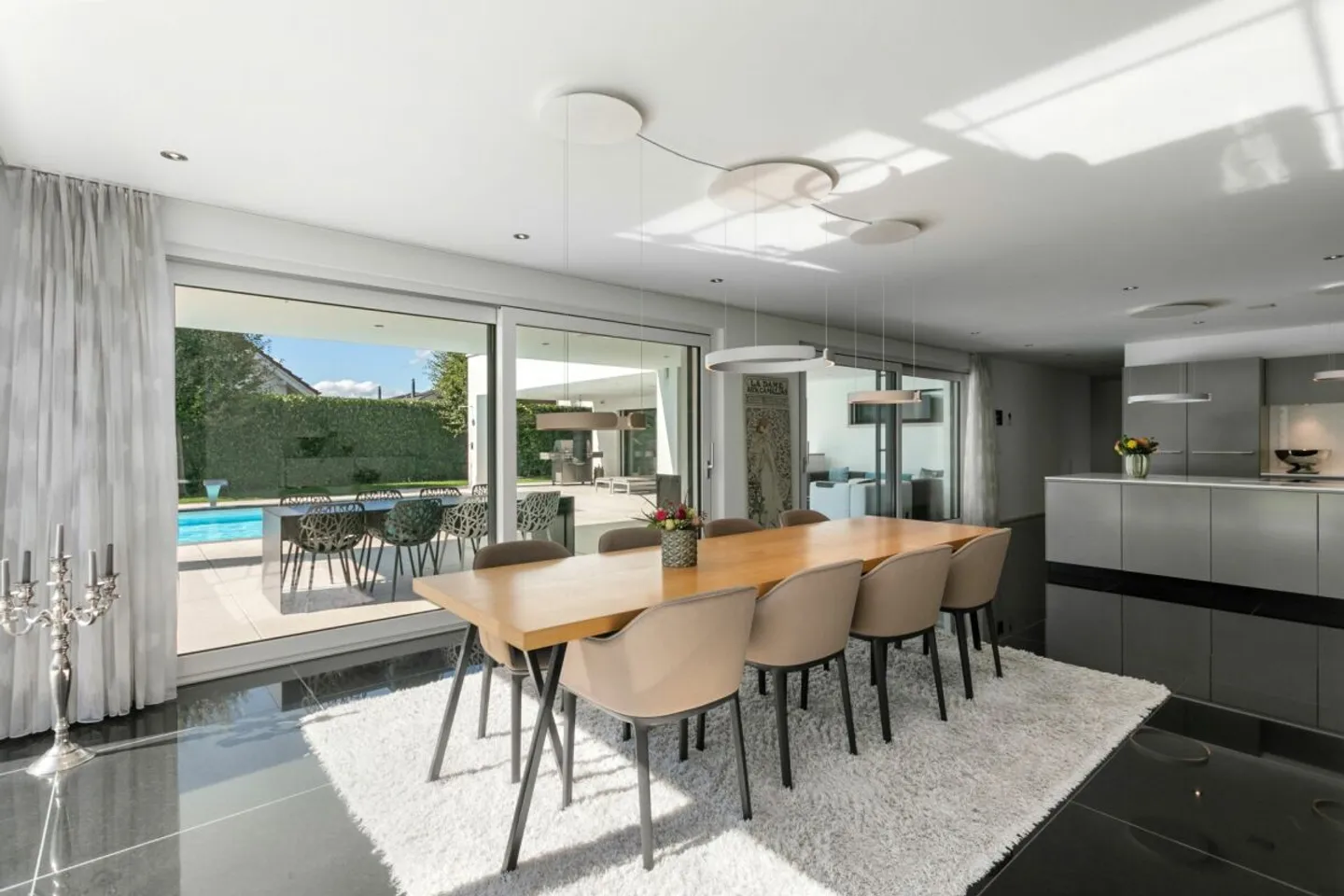 Villa de Luxe Moderne avec Grande Garage Souterrain - Photo 13 sur 13