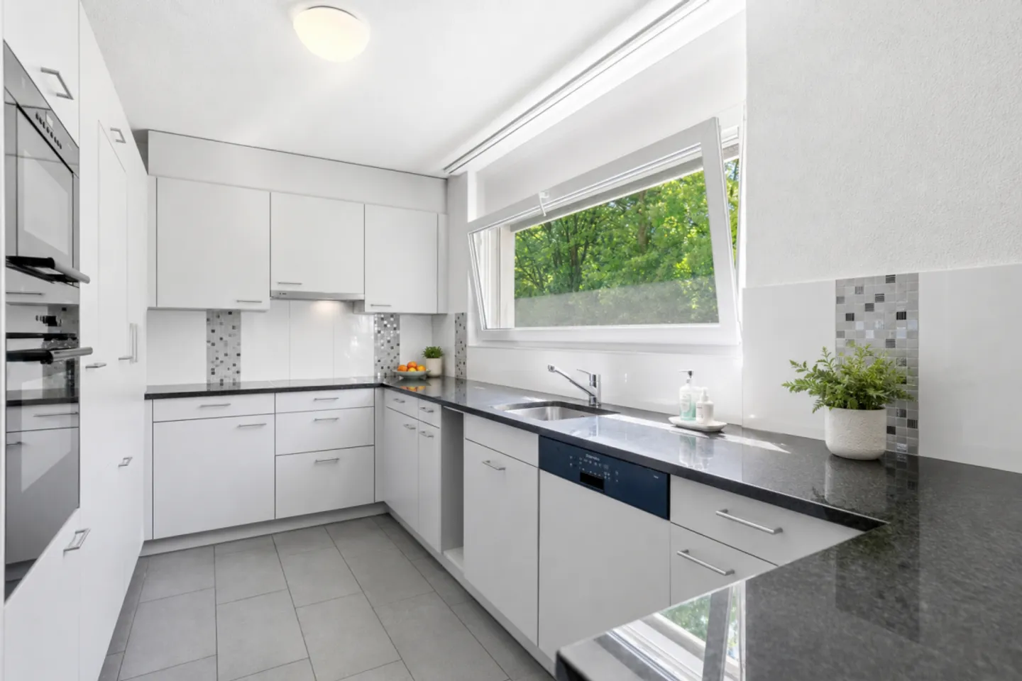 One of the most exciting residential combinations in Bern. - Photo 5 of 13