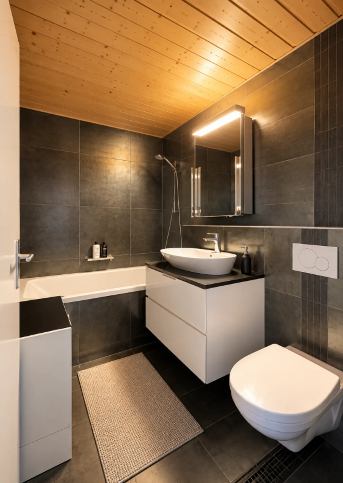 Appartamento duplex in mansarda di 5,5 locali in un angolo di verde - Foto 10 di 13