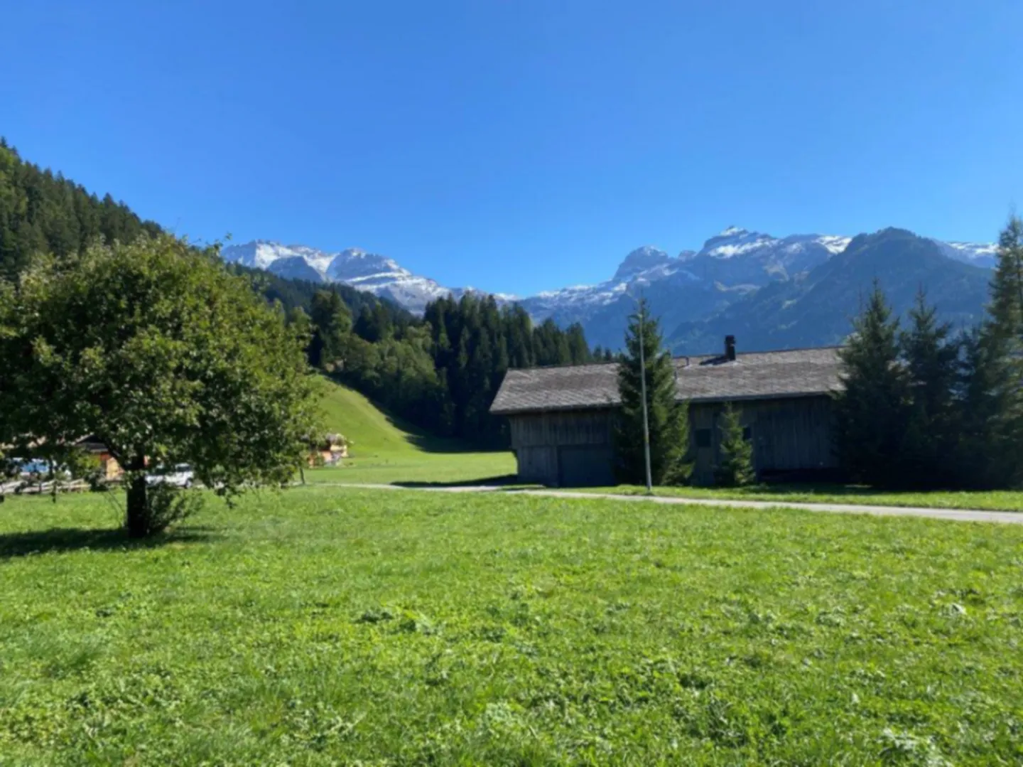 Appartement de 2,5 à 4,5 pièces avec place de parking - Photo 5 sur 6