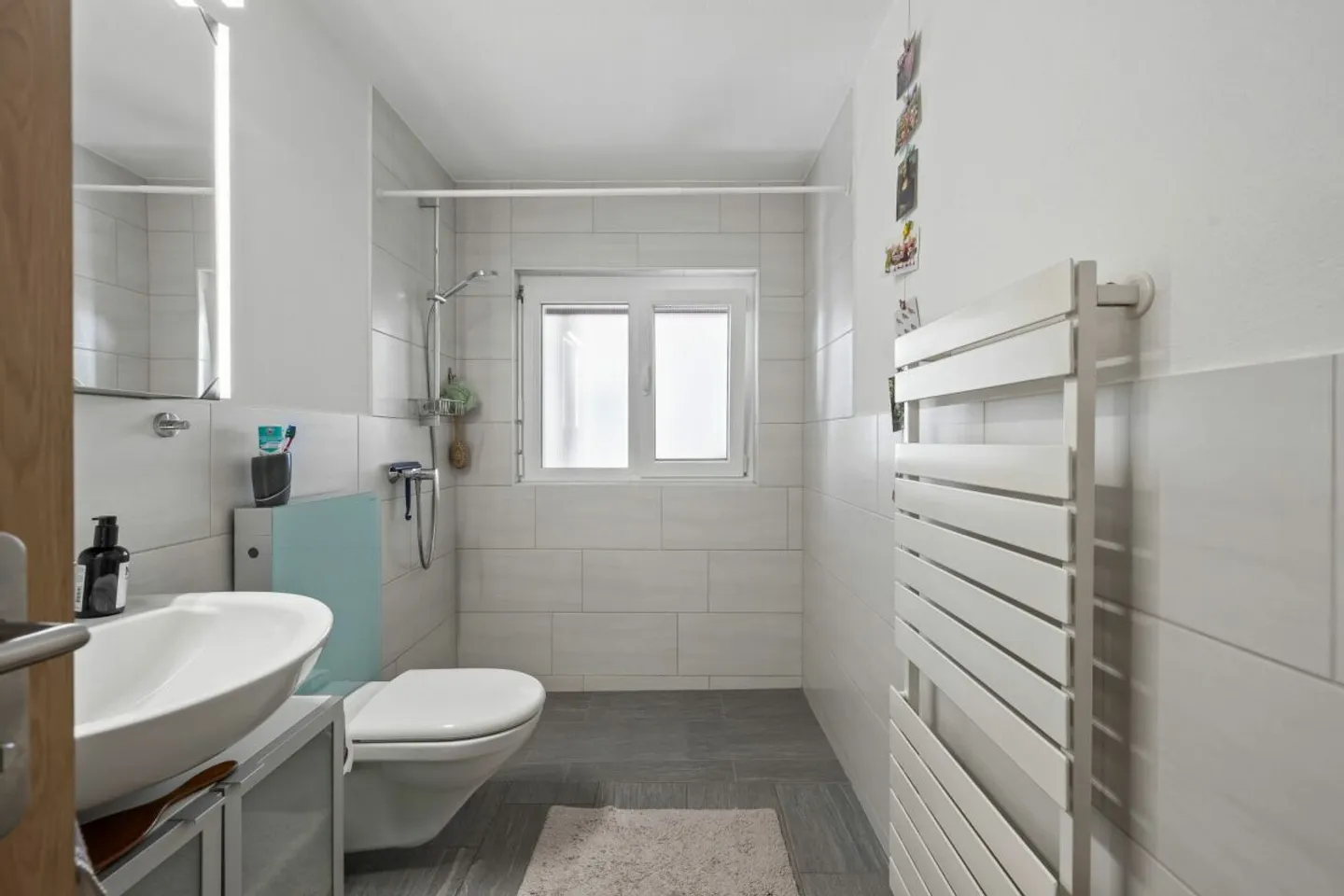 Maison bifamiliale bien entretenue avec charme, rendement et liberté - Photo 6 sur 13