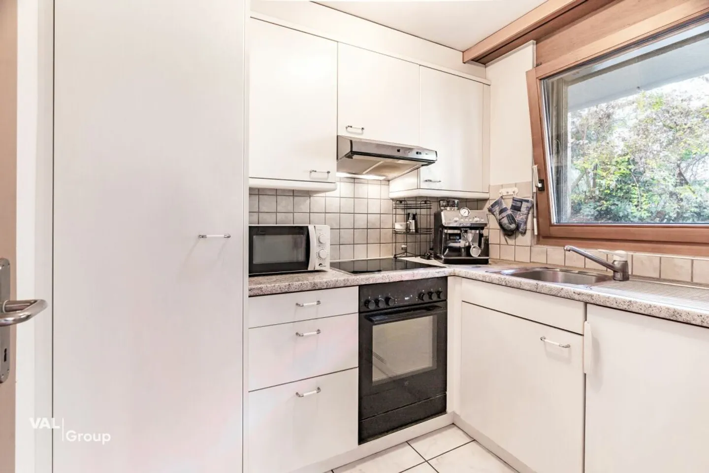 Living above Visp: quiet 2.5-room apartment in a preferred location, near the hospital - Photo 3 of 9