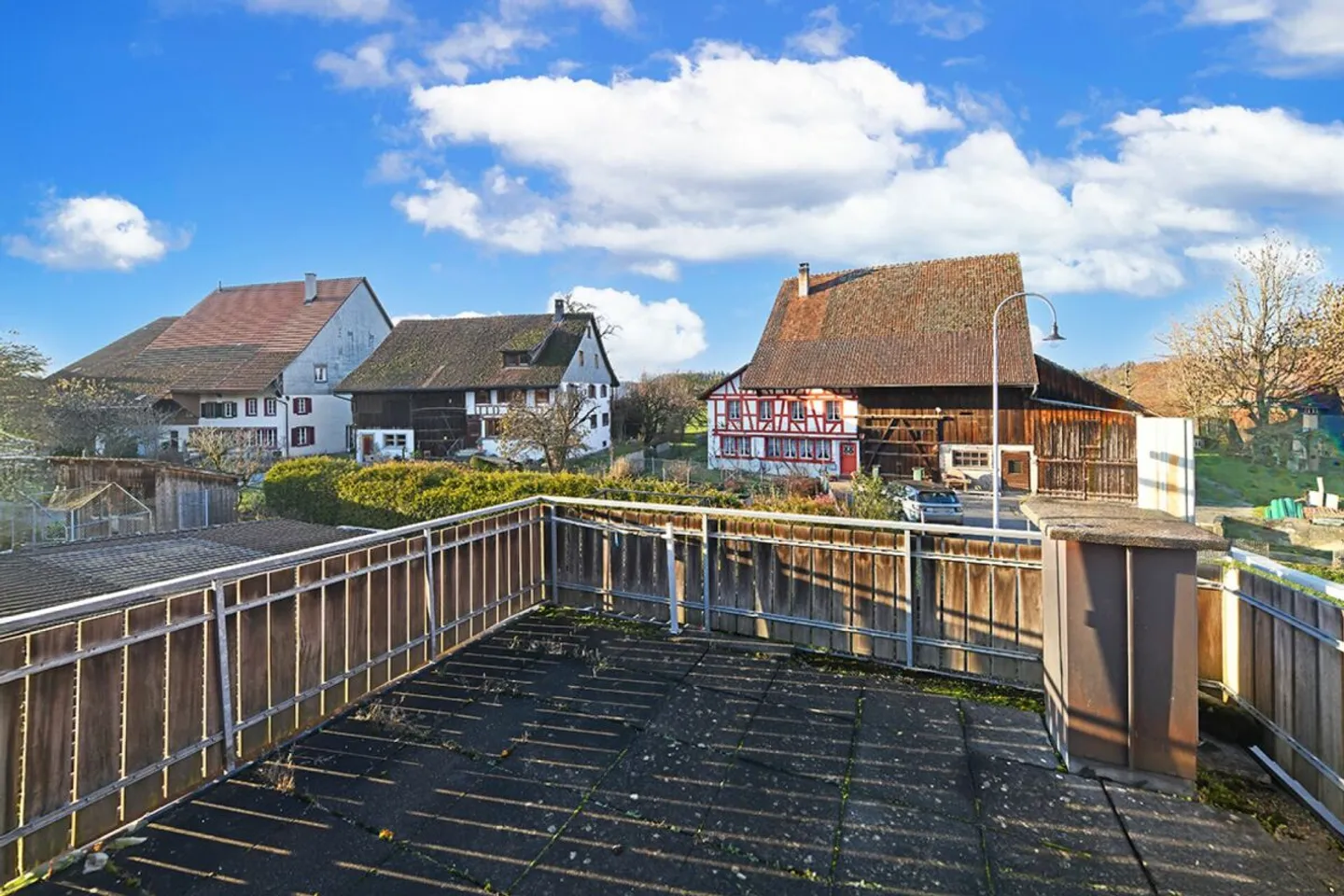 5-Room Two-Family Country House with Expansion Potential - Photo 3 of 8