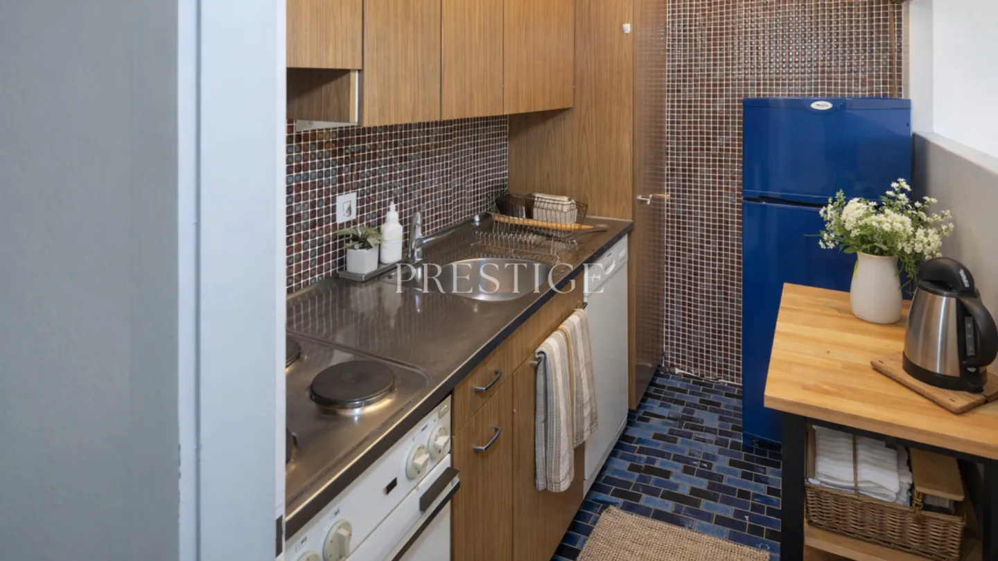 2½ room apartment in the center of Crans - Premium location & strong potential - Photo 4 of 10