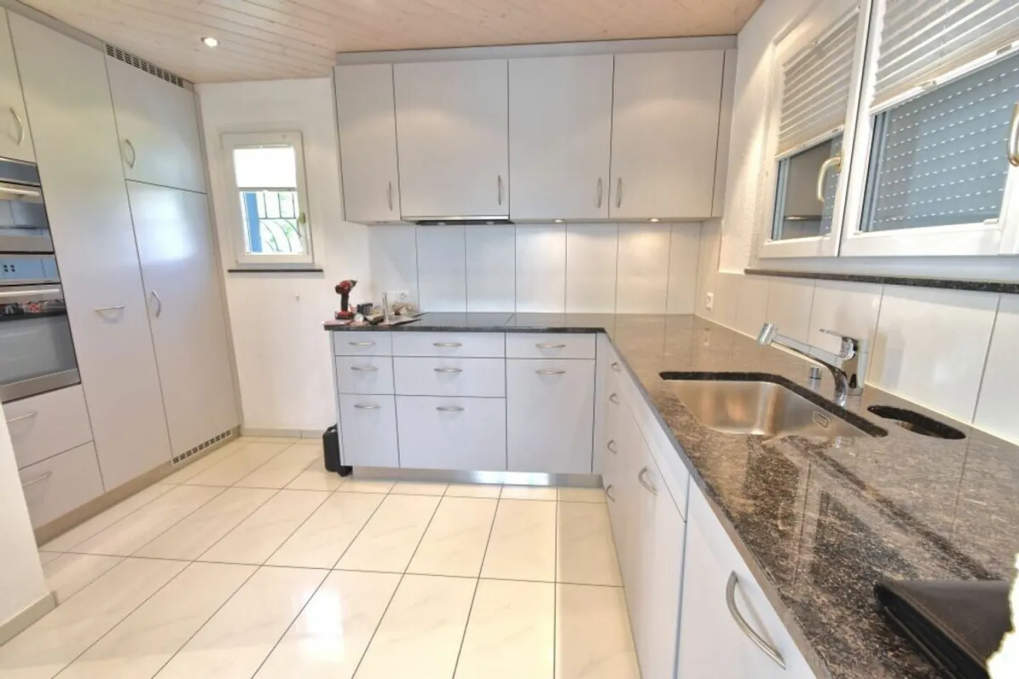 Charming Detached Family Home - Photo 7 of 13