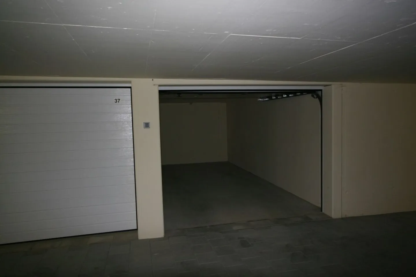 Sichere Garagenboxen zur Miete - Foto 3 von 3