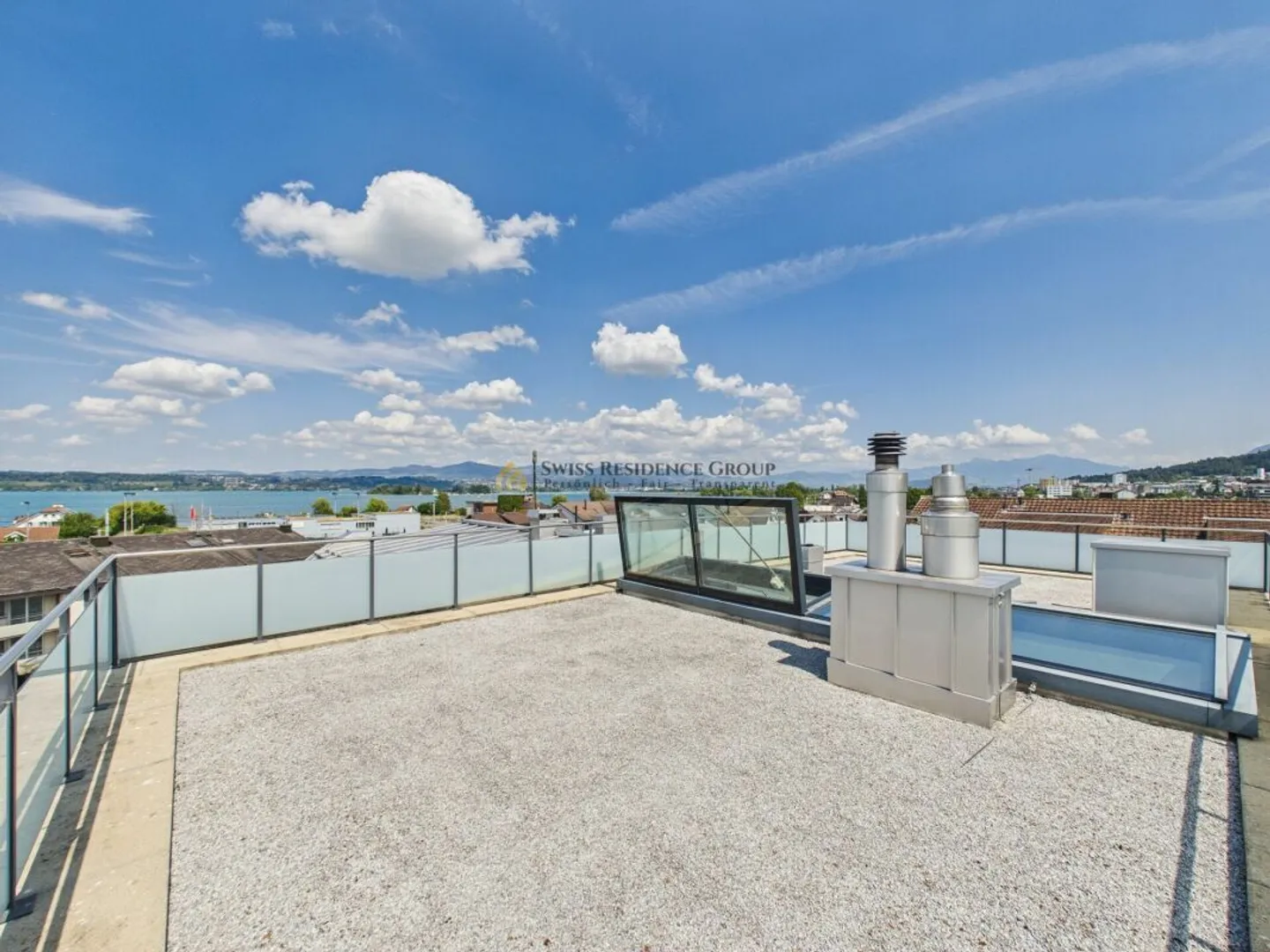 Exclusive with breathtaking lake view - private rooftop terrace - wellness oasis - Photo 2 of 13