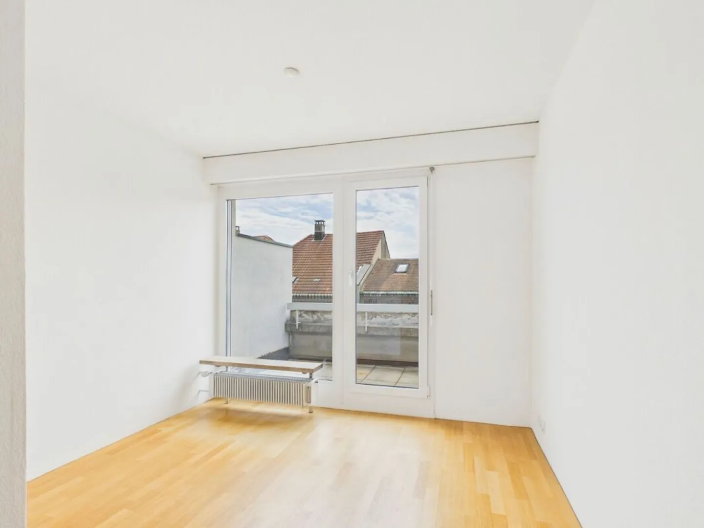 Dreamlike 3.5 Room Penthouse Central in Basel - Photo 12 of 13