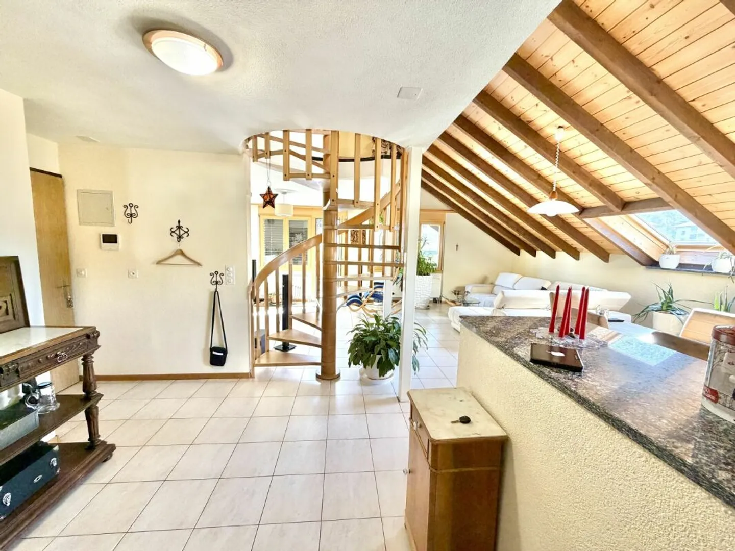 Exclusivity - Attic duplex in the heart of Susten - Photo 8 of 13