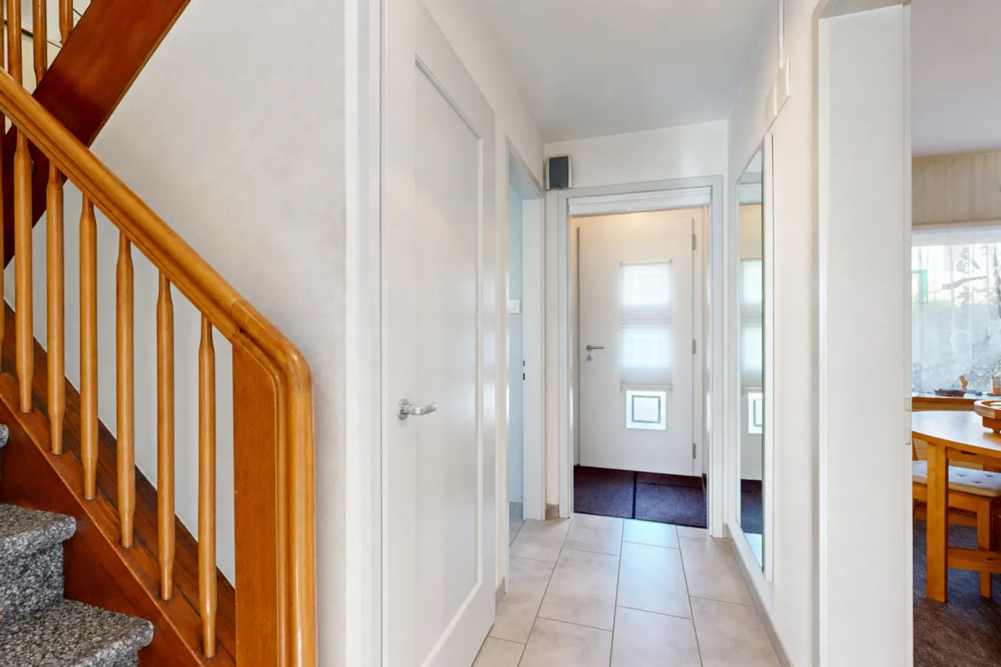 Well-maintained single-family house with forecourt and terrace - Photo 2 of 13