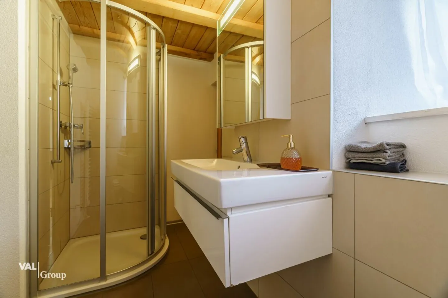 Casa con loft e carattere in affitto a Brig-Glis - centrale, luminosa e versatile - Foto 10 di 13