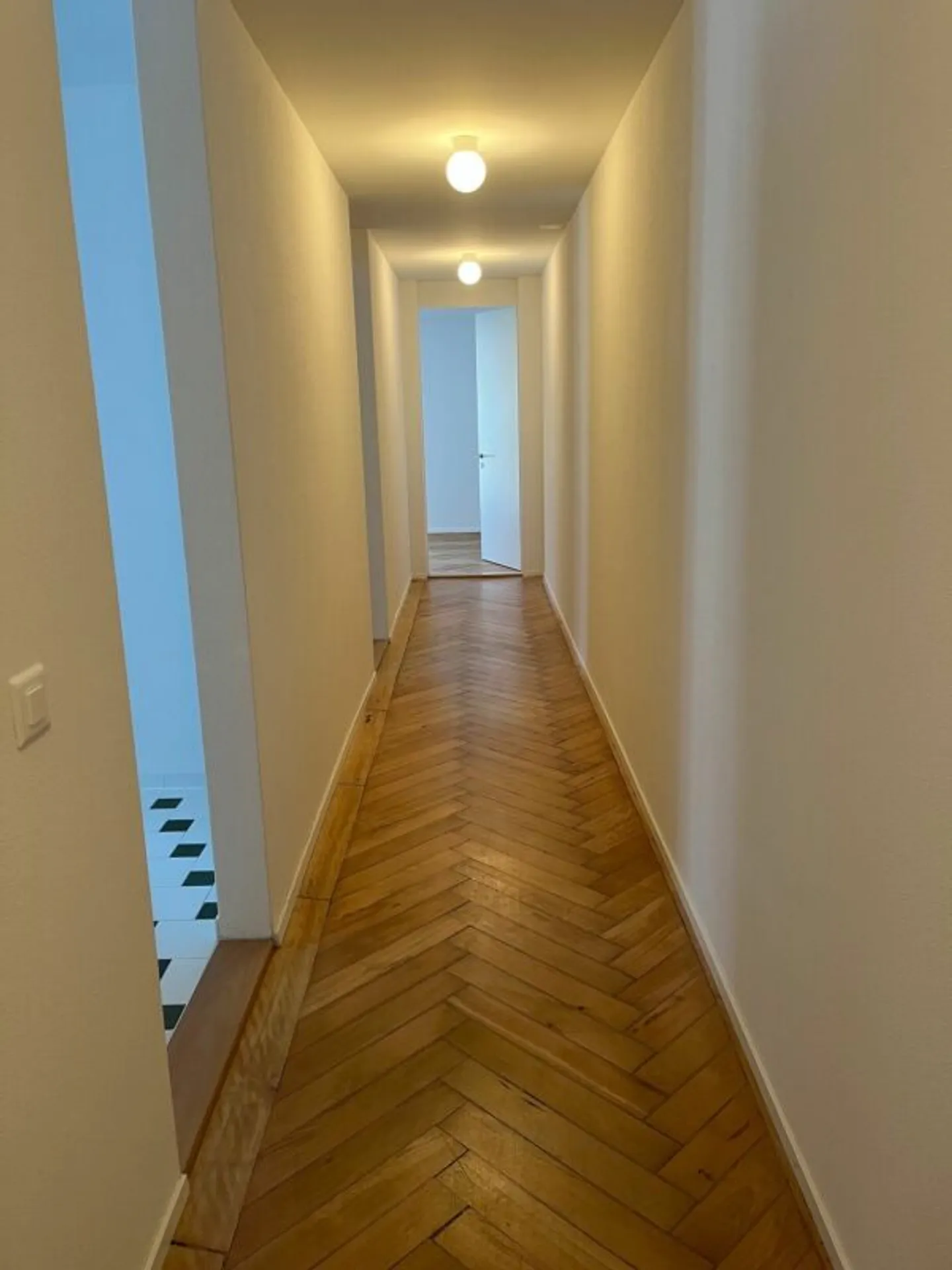 Luminoso appartamento di 2.5 locali con posto a sedere in giardino nel bellissimo quartiere dei musei - Foto 8 di 9