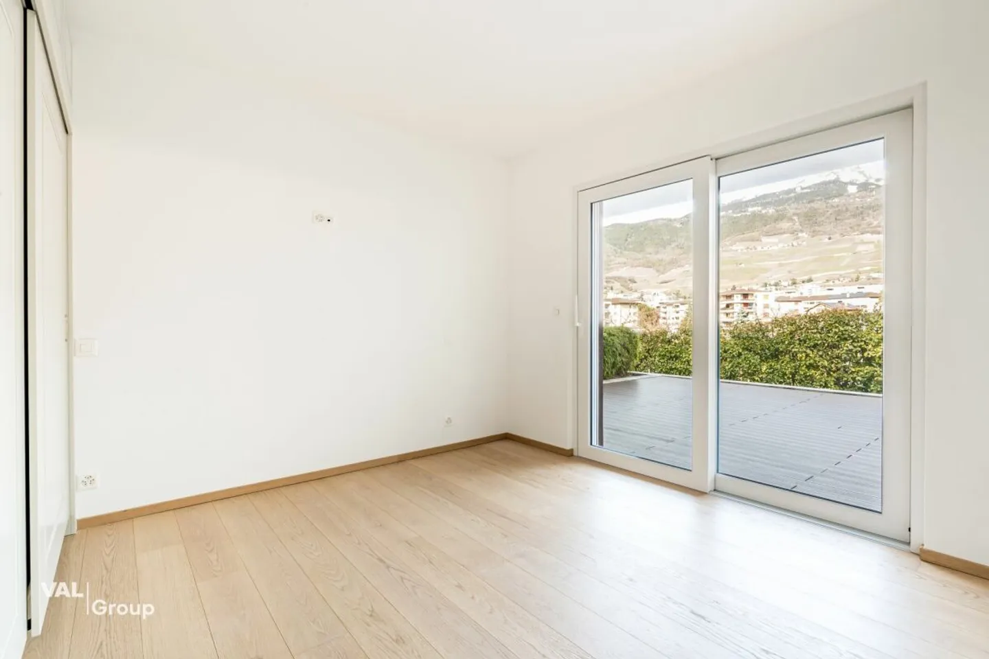 Appartamento spazioso in una casa a due unità - Foto 10 di 12