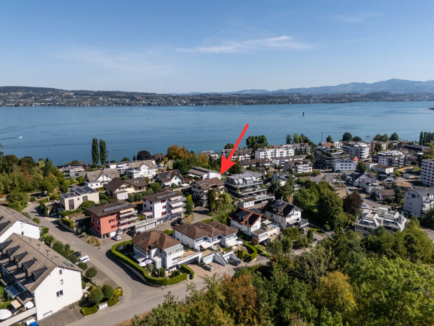 Une occasion rare dans l'un des quartiers résidentiels les plus prisés - Photo 2 sur 2