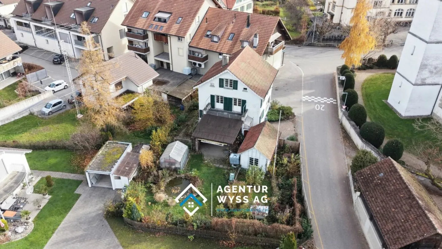 Detached Single-Family House in the Heart of Lotzwil - Photo 1 of 13