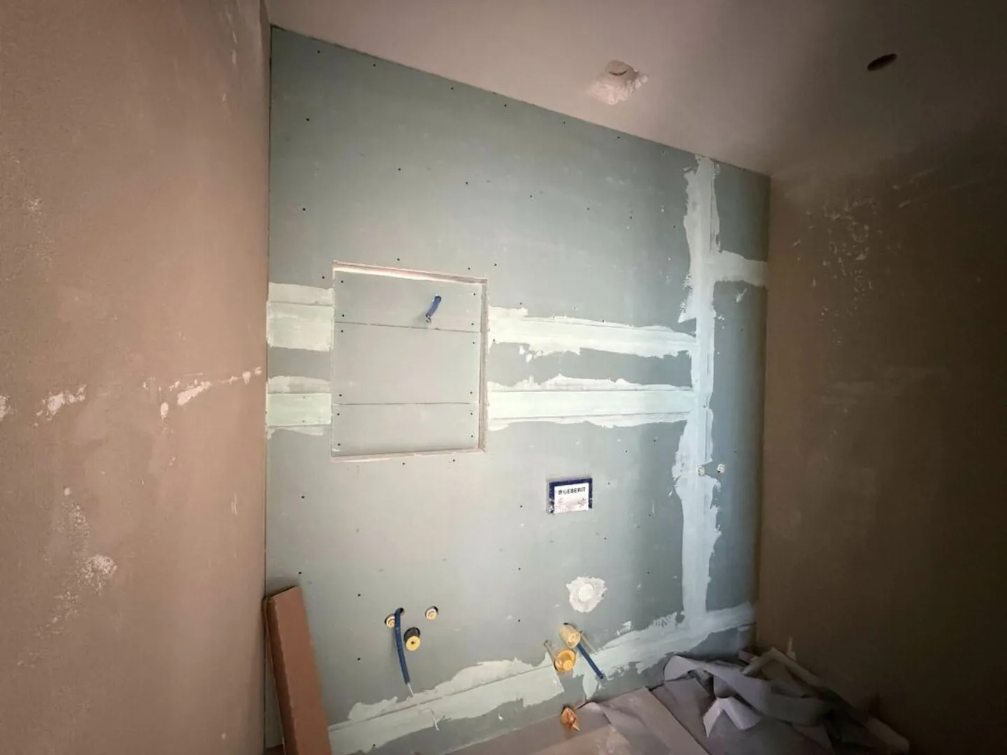 Occupancy from mid-June 2026: City meets nature - Your spacious dream apartment in Flurlingen - Photo 12 of 13