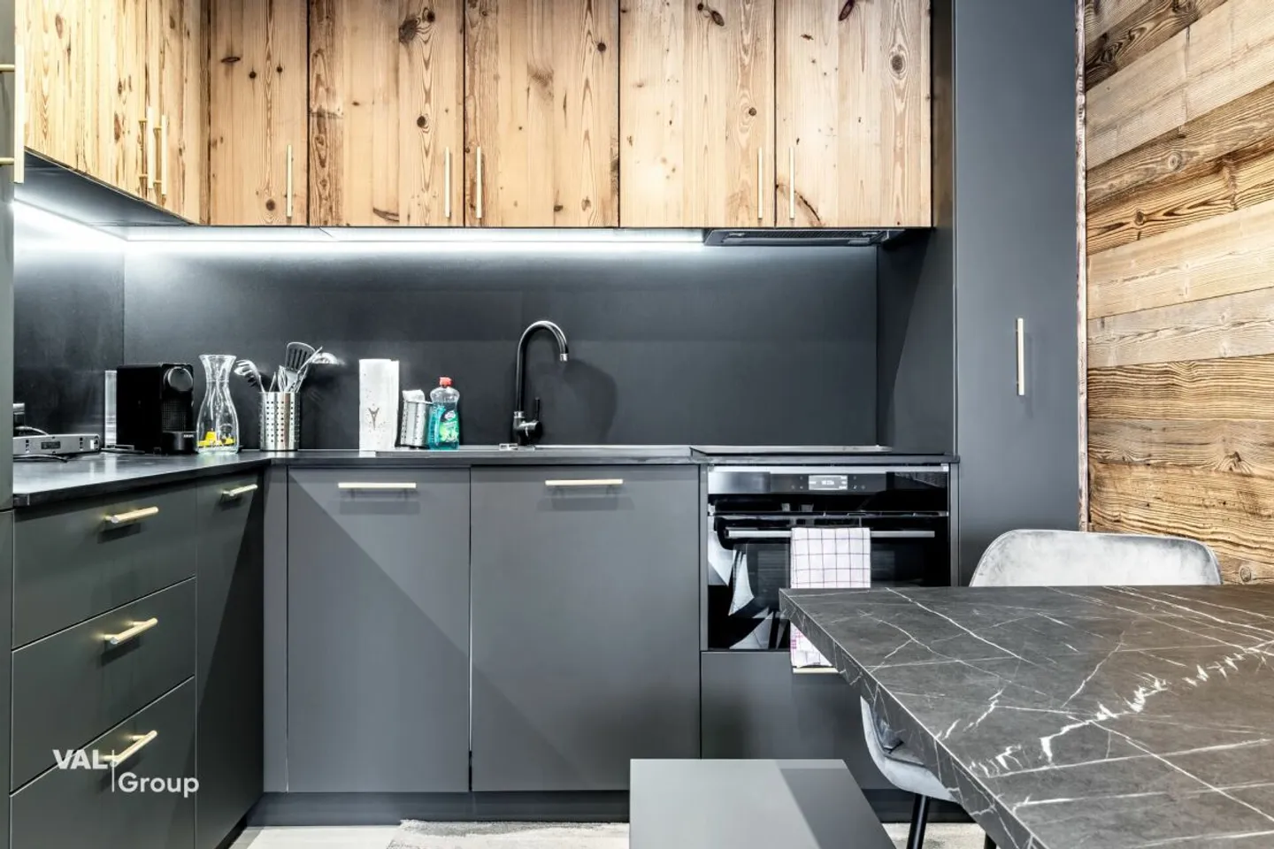 Appartement moderne avec ambiance alpine - Foto 2 di 13