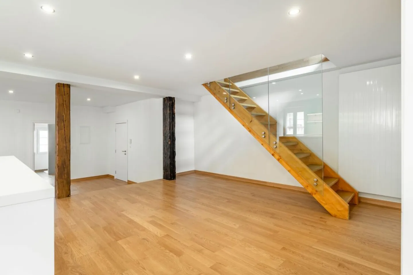 4.5 Zimmer Maisonette mit 2 Terrassen und Galerie beim Rheinufer - Foto 3 di 6