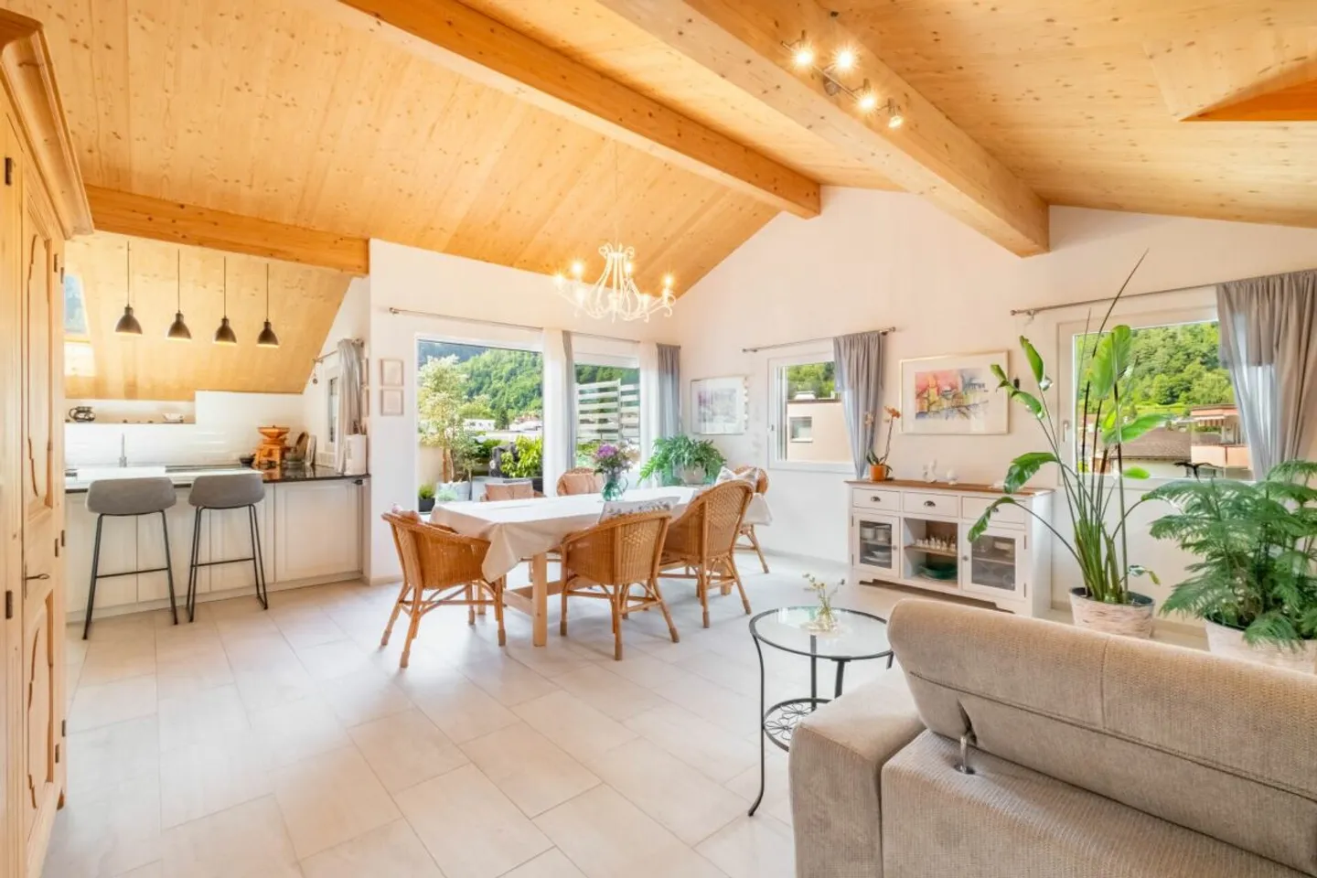 Wohlfühloase mit Weitblick - stilvoll wohnen in Bad Ragaz - Foto 2 von 13