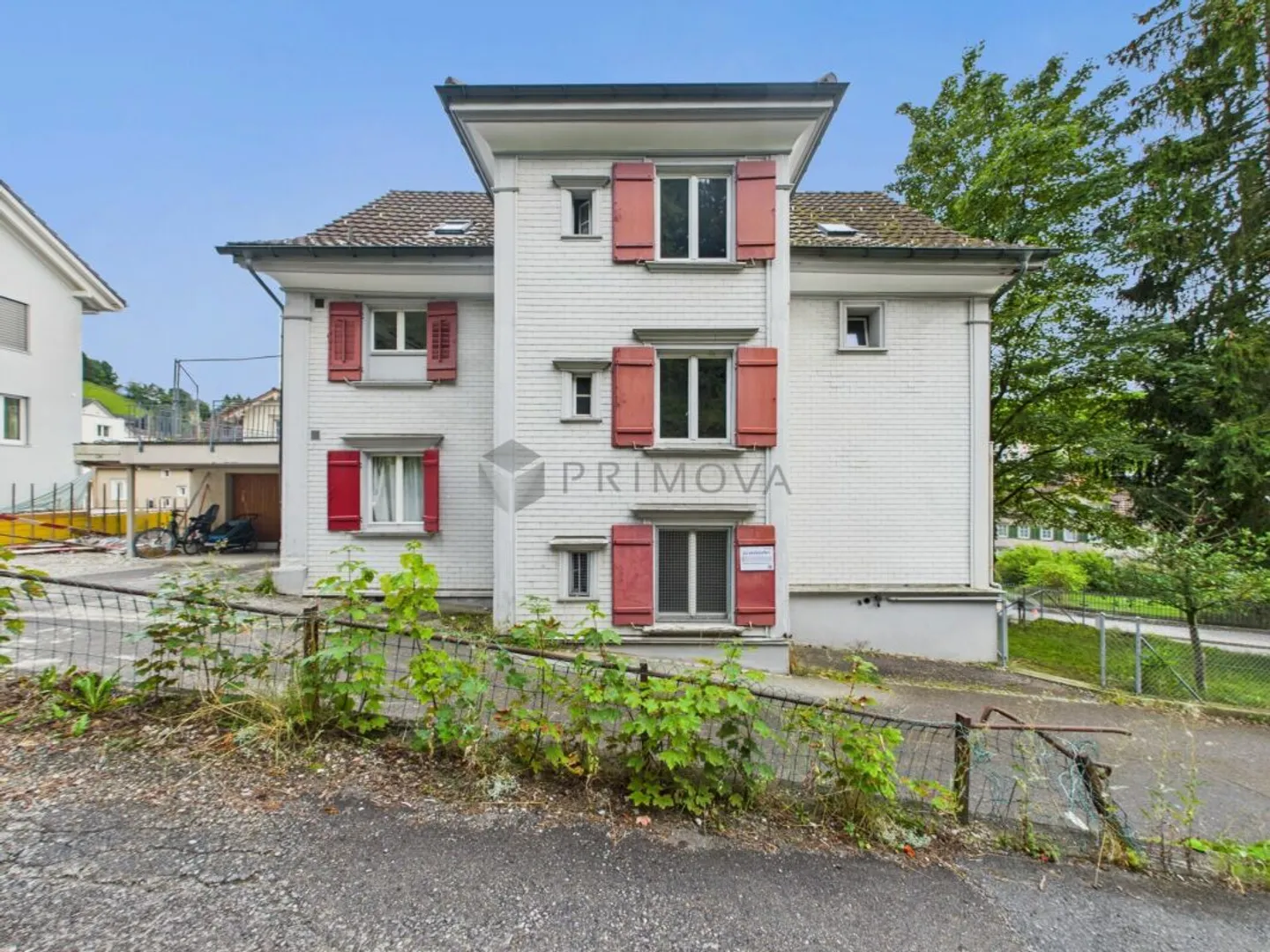 Développer. Louer. Concevoir - bâtiment résidentiel polyvalent avec potentiel - Photo 1 sur 8