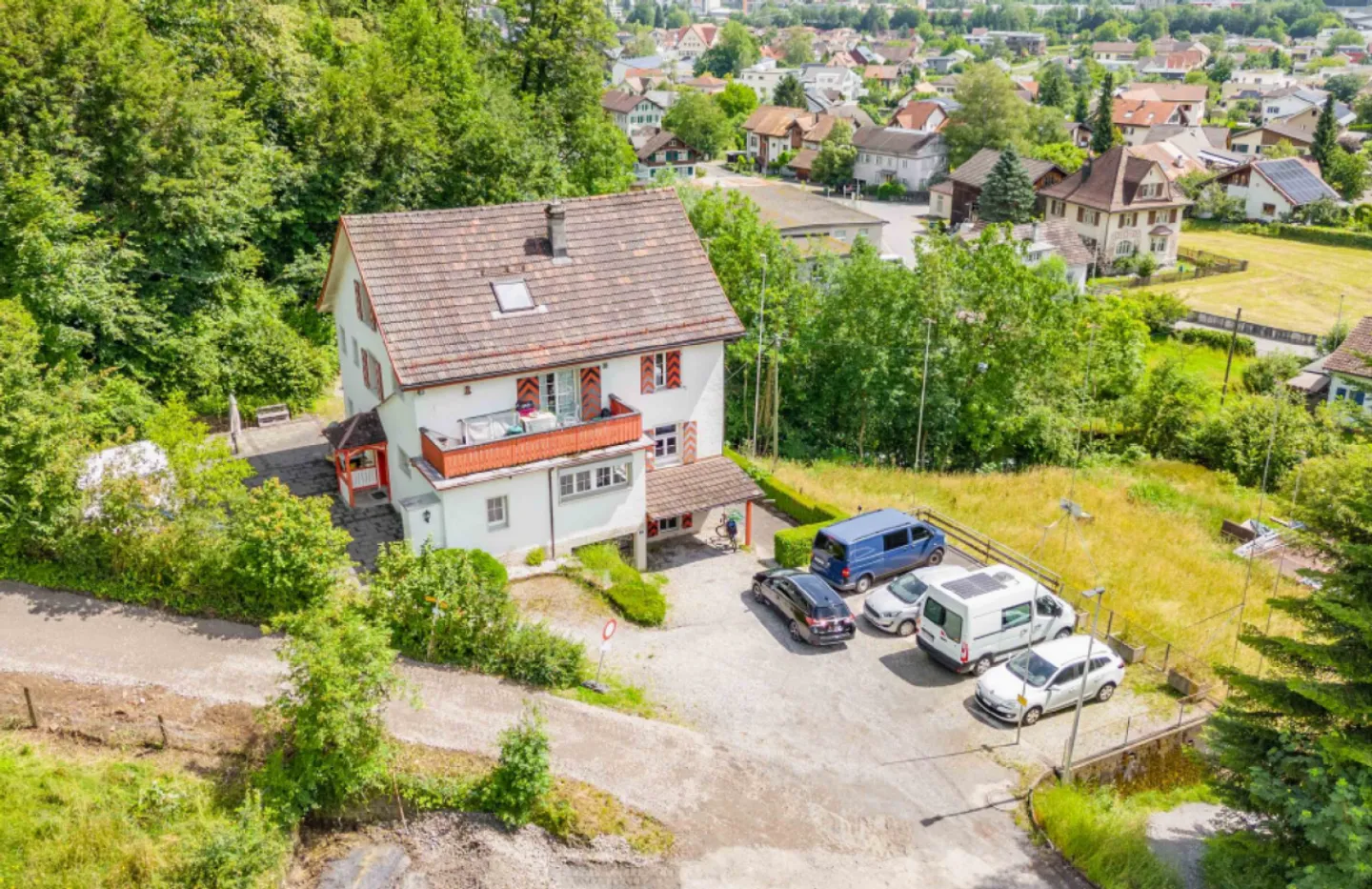 Casa trifamiliare con progetto di costruzione approvato per 3 appartamenti aggiuntivi - Foto 2 di 12