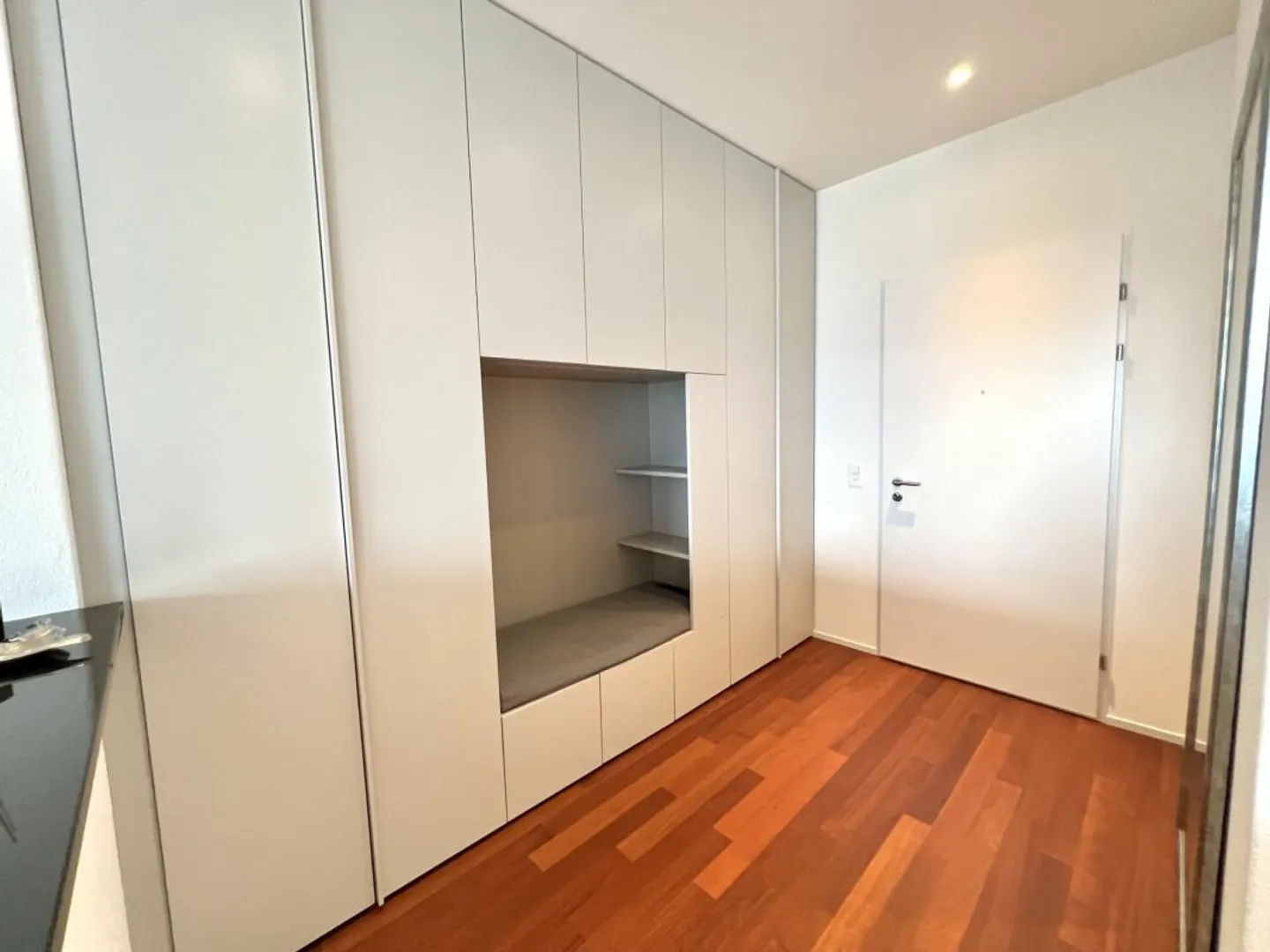 Appartement élégant 3,5 pièces avec vue sur le lac - Photo 7 sur 13