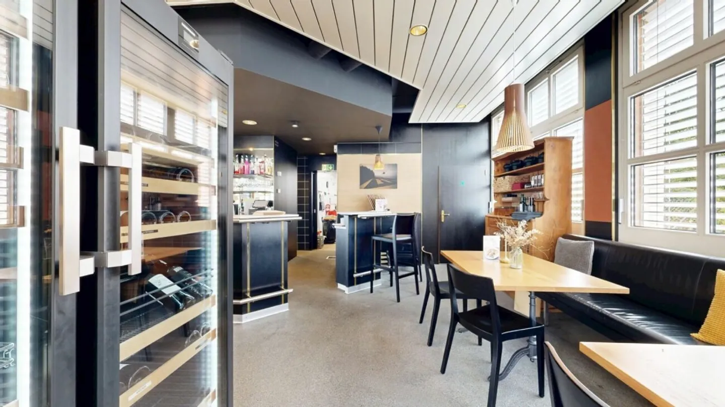 Gastro- /Commercial Property in the Center of Burgdorf - Photo 9 of 13