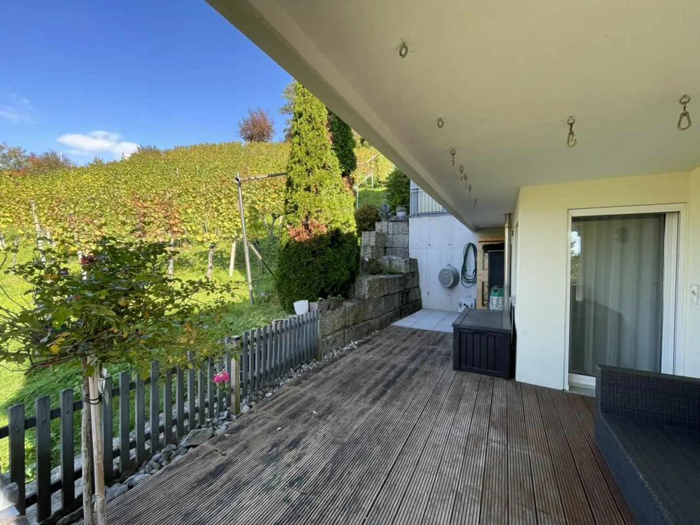 Vivre avec une vue - Appartement terrasse ensoleillé de 4,5 pièces dans un emplacement central à Würenlingen - Photo 9 sur 9