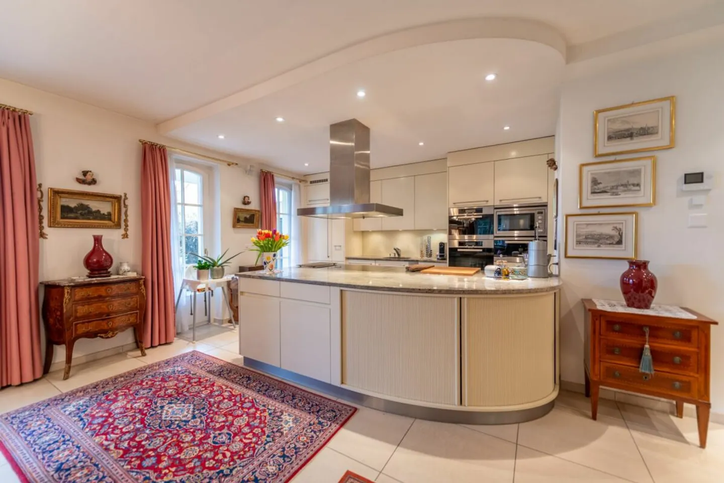 Appartamento di alta qualità 4.5 al piano terra nel cuore del quartiere Steingruben - Foto 3 di 13