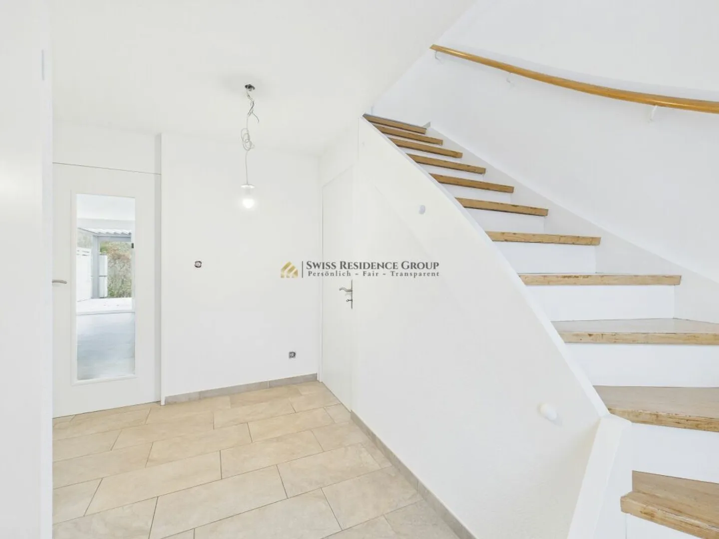 Modernes 5.5-Zimmer-Reiheneinfamilienhaus mit exklusivem Gartenjuwel - Foto 10 von 13