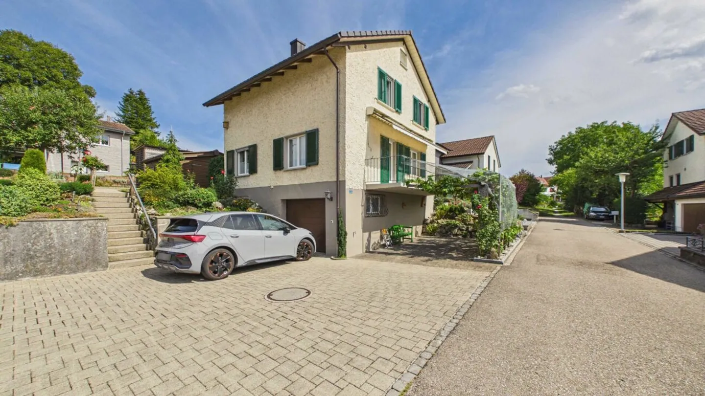 Freistehendes Wohnhaus an beliebter Lage in Guntershausen (Aadorf) - Foto 2 von 11