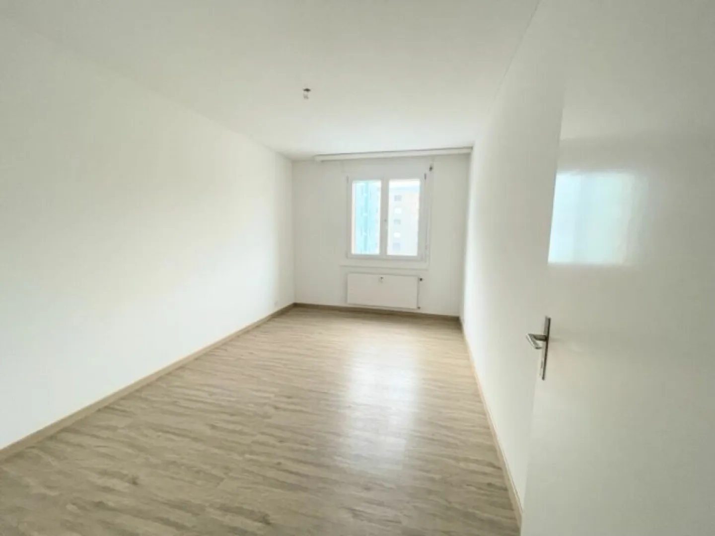 Attraktive 2.5-Zimmerwohnung im Horw - Photo 3 of 5