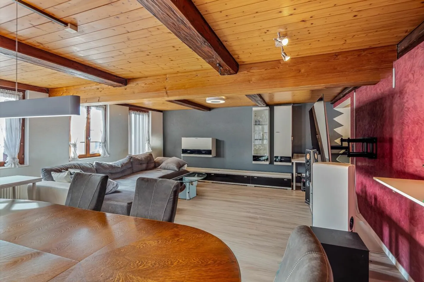 Appartamento duplex accogliente di 4,5 stanze - Foto 2 di 13