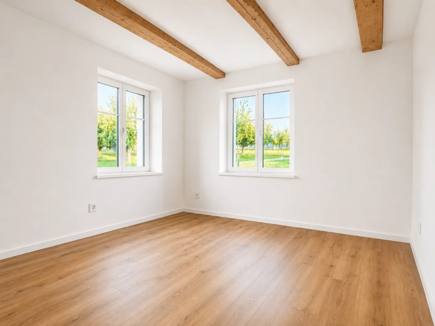 Stylishly renovated 3-room apartment with large covered terrace - Photo 7 of 10