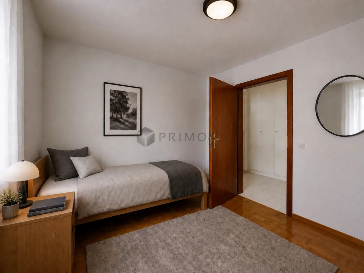 Bright 3.5 room apartment with fireplace and balcony in a quiet location - Photo 8 of 9