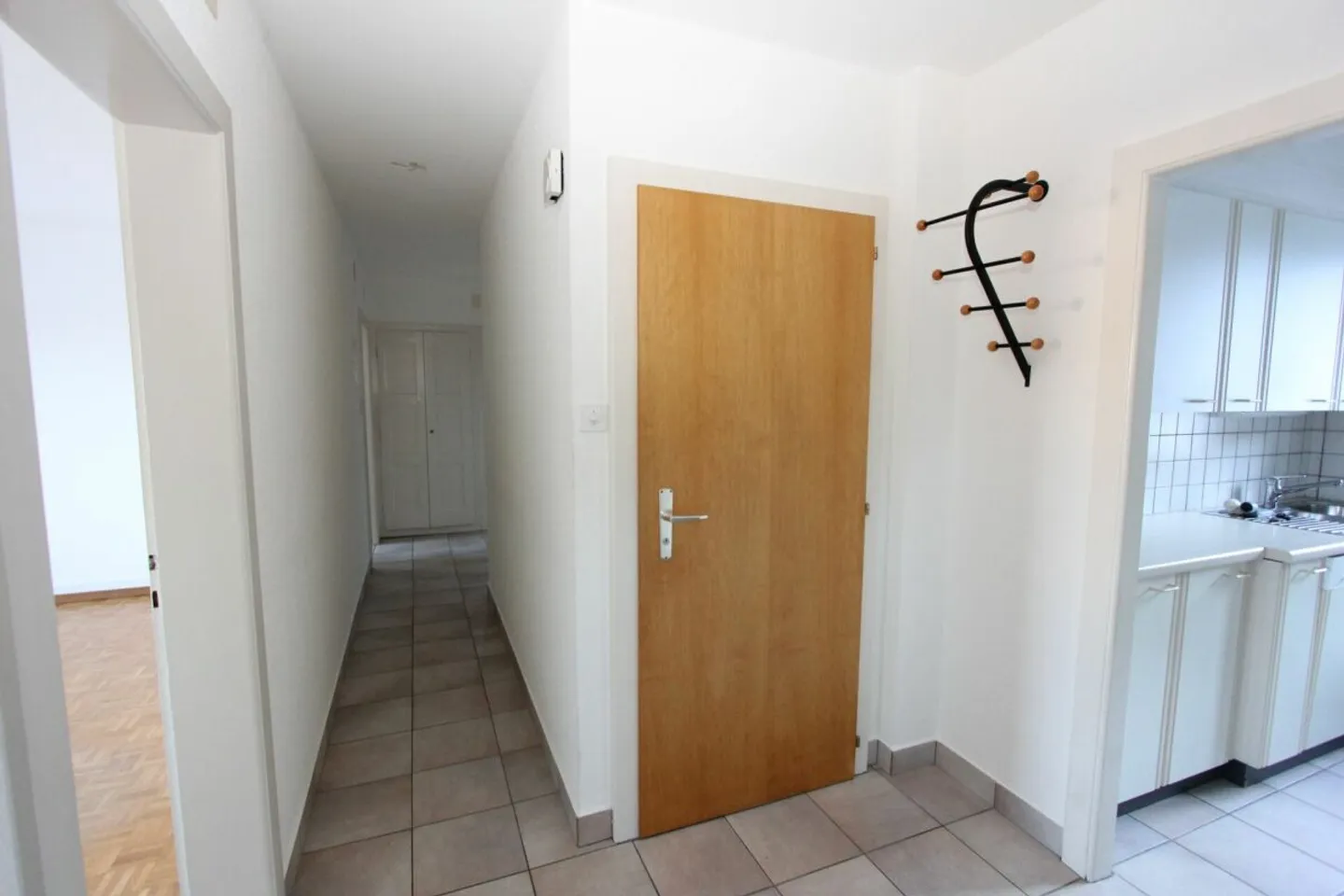 Large 4.5-room apartment - Photo 7 of 10