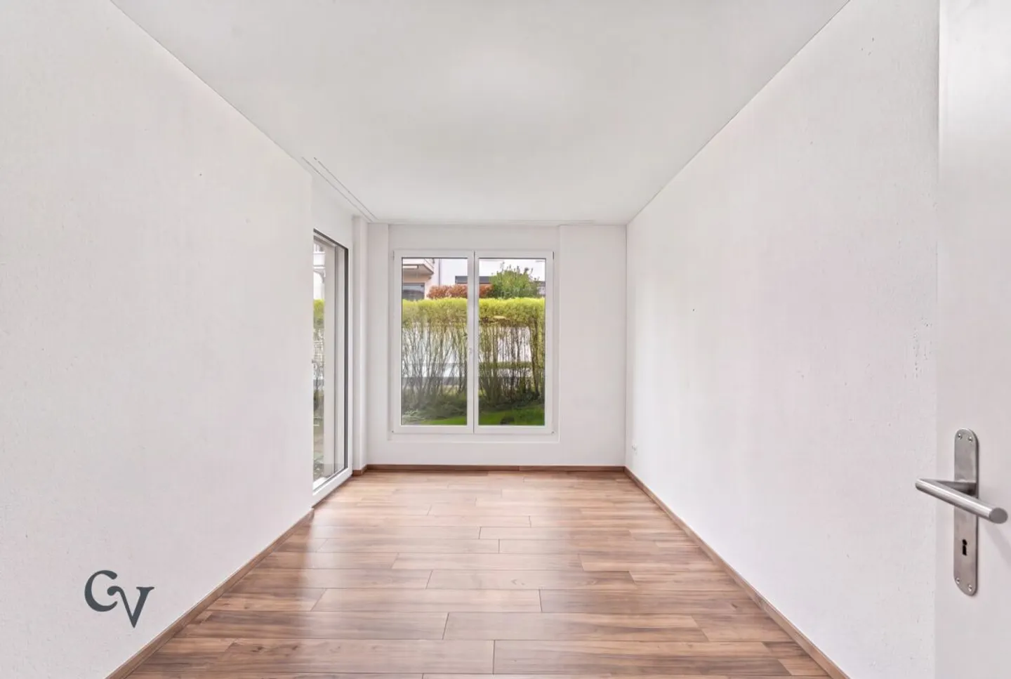 Familienhaus mit grosszügigem Garten - Foto 7 von 13