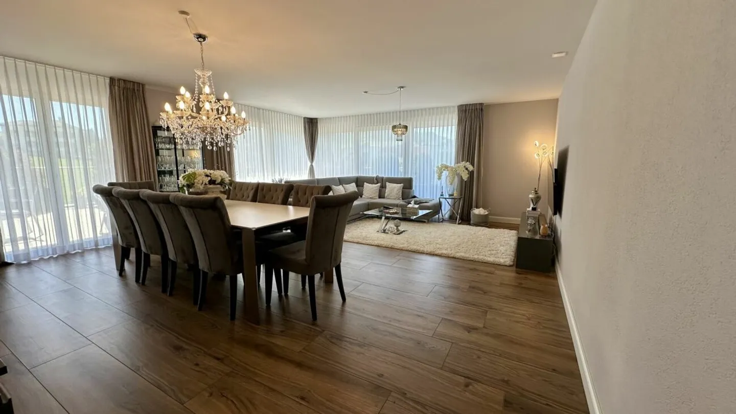 Appartamento Attico Esclusivo di 4.5 Stanze con Terrazza Panoramica di 74 m² - Foto 3 di 6