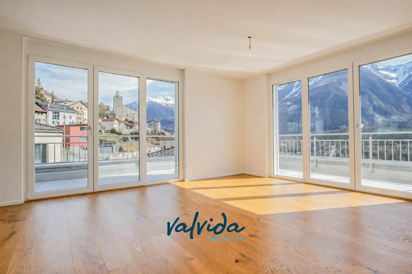 Appartement en attique de 2,5 pièces à louer - Photo 3 sur 5